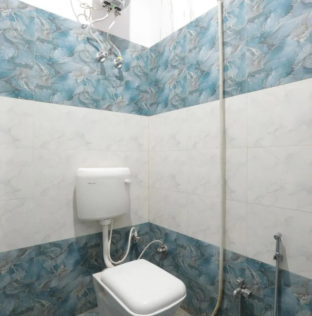 Hotel Kashi ! Residency ! Near Kashi Vishwanath Temple - Luxury Air Conditioned Rooms With Free Wi-Fi Facility Varanasi India