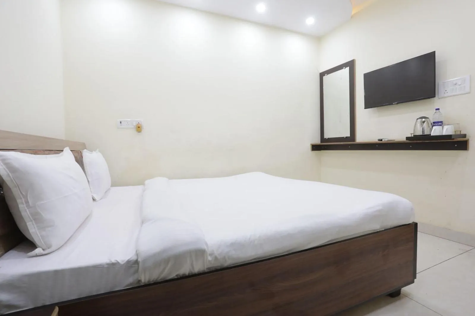 Habitación en casa particular Hotel Kashi ! Residency ! Near Kashi Vishwanath Temple - Luxury Air Conditioned Rooms With Free Wi-Fi Facility Varanasi